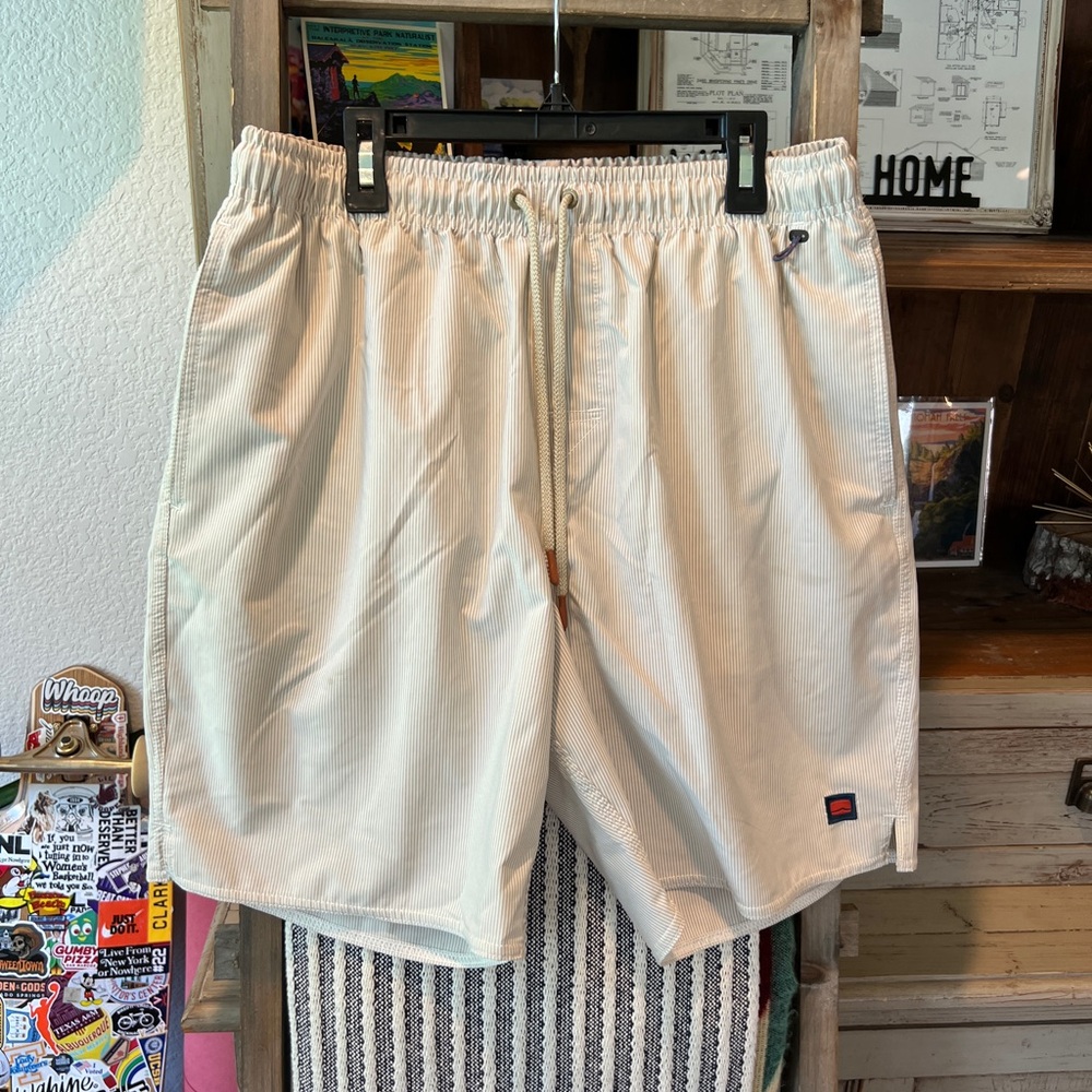 COVA men’s swim trunks size large